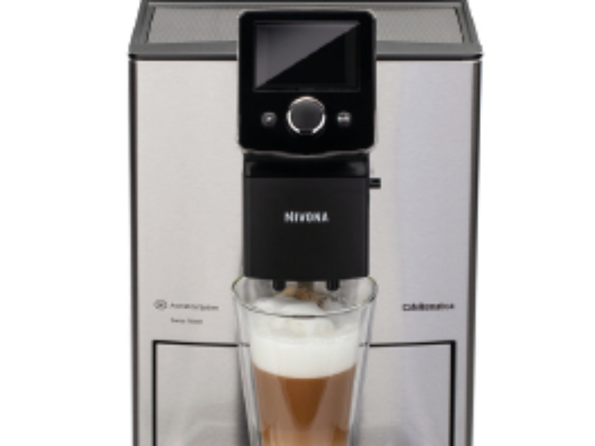 Nivona 825 mit Edelstahl-Front